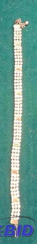 lot 210 image: Shimmering Vintage Rhinestone Choker