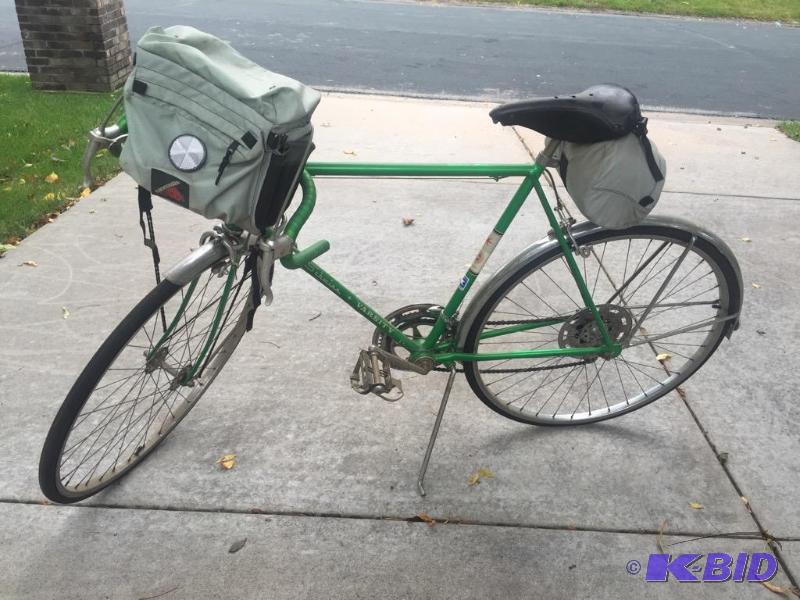 lot 287 image: Vintage Schwinn Varsity Bicycle