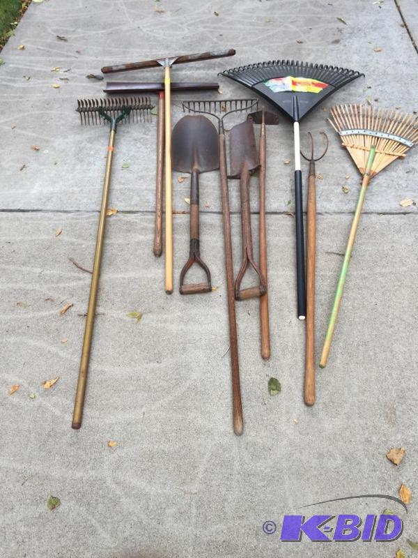 lot 308 image: Assorted Lawn Implements