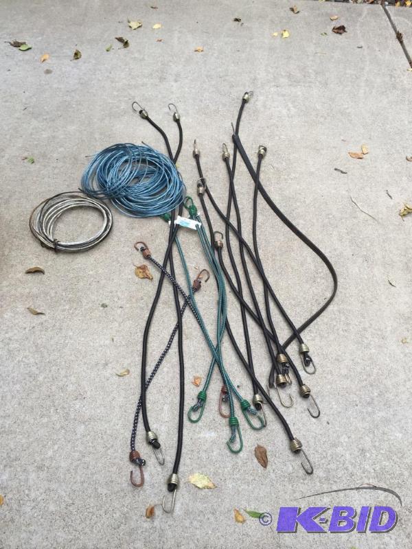 lot 337 image: Lot of Bungie Straps