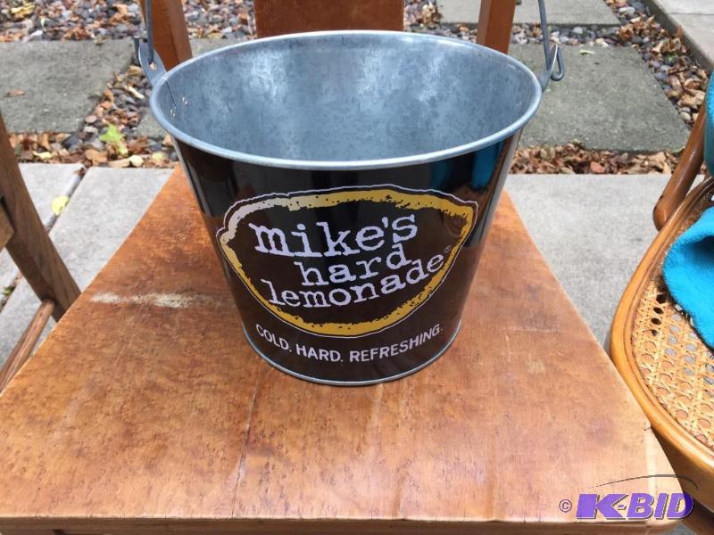 lot 338 image: Mikes Hard Lemonade Bucket