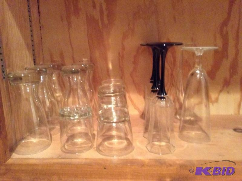 lot 35 image: Bar Drinkware