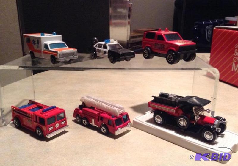 lot 52 image: Assorted First Responder Die Cast Vehicles