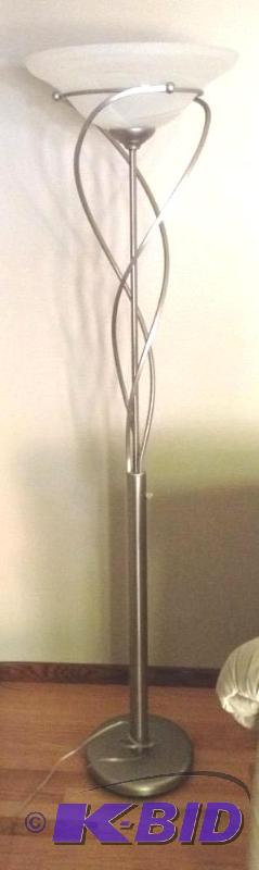 lot 6 image: Contemporary Floor Lamp