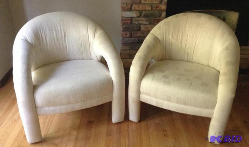 lot 7 image: Pair of White Contemporary Arm Chairs