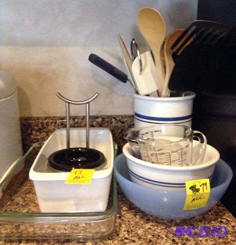 lot 77 image: Kitchen Miscellaneous