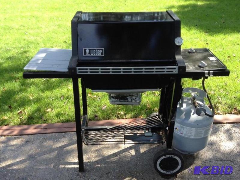 lot 91 image: Weber Gas Grill with Extras
