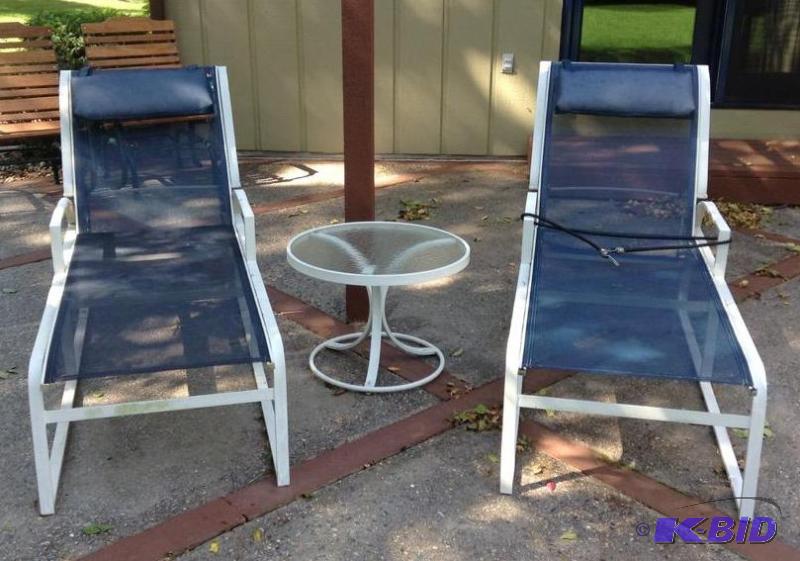 lot 92 image: Pair of Patio Chaise Lounge Chairs and Table