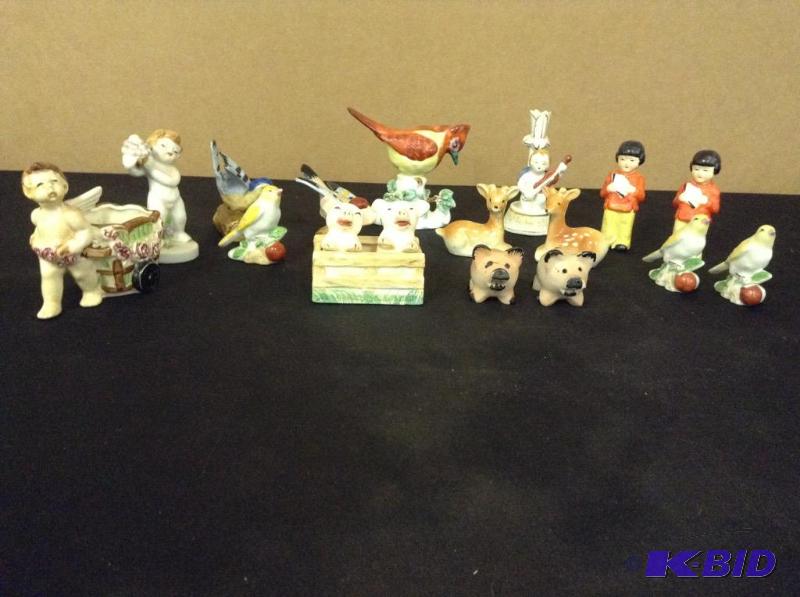 lot 14 image: Collection Occupied Japan Figurines