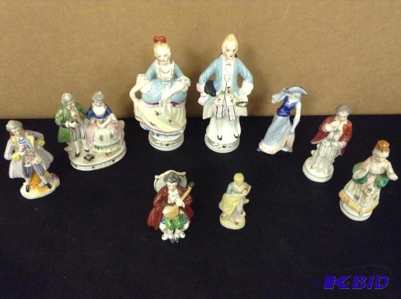 lot 25 image: Group Occupied Japan Figurines