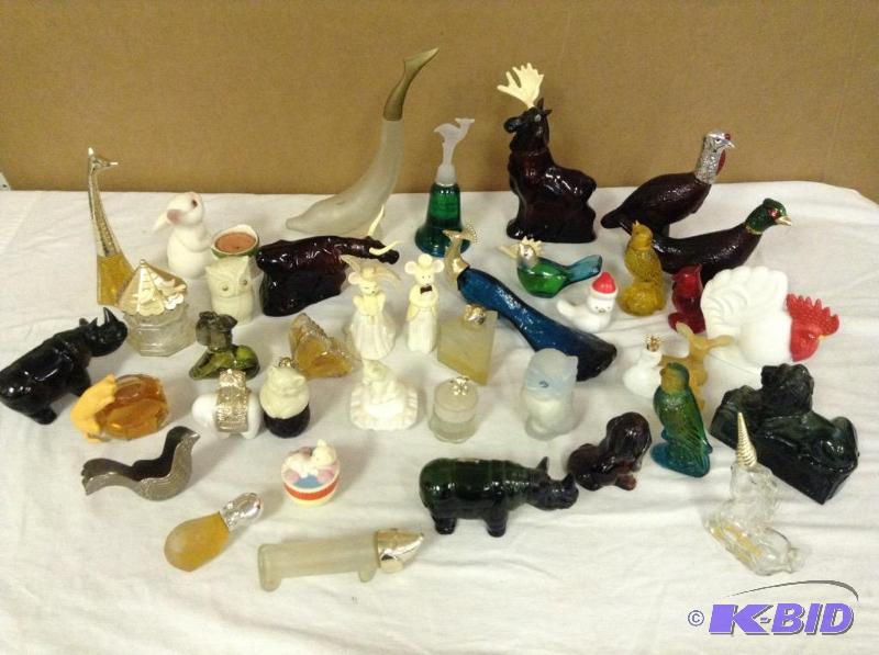 lot 36 image: Avon Collectible Animal Perfume Bottles