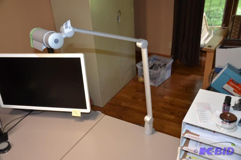 lot 102 image: Adjustable Arm lamp...