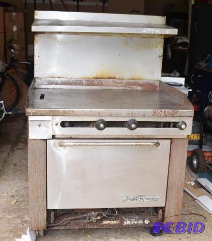 lot 10A image: HUSSMAN Gas Griddle Model T302F- was working ...