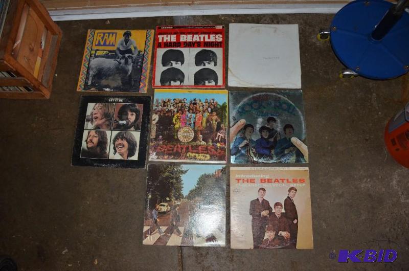 lot 189 image: BEATLES Record Collection did not check for r...