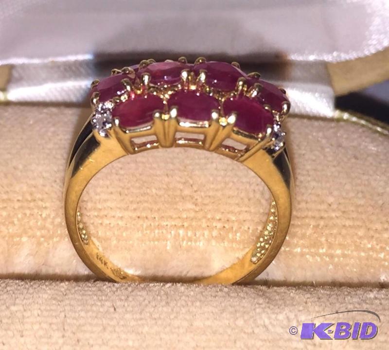 lot 3 image: 14k Gold ring with Rubies & Diamonds - D...