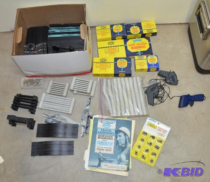 lot 37 image: Aurora Model Motoring slot&nbspcar track set...