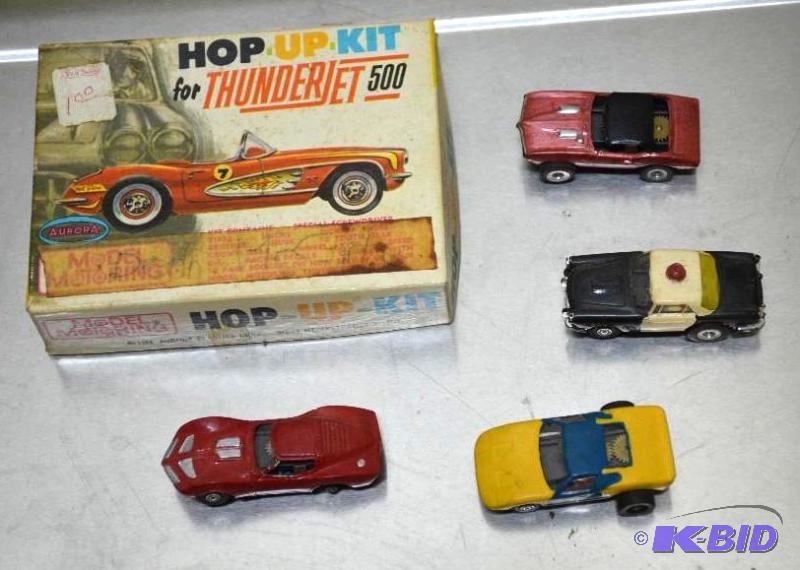 lot 40 image: 4 vintage toy slot cars, Hop up Kit Thunderje...