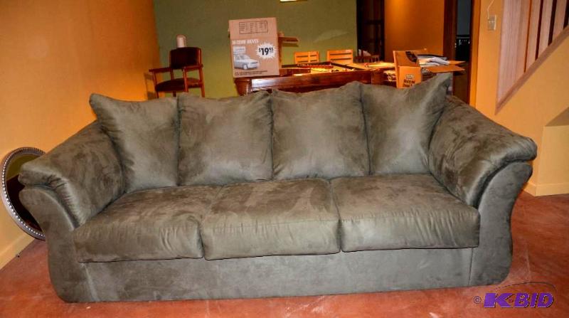 lot 44 image: Comfortable Couch 84 long Bring elp to remove...