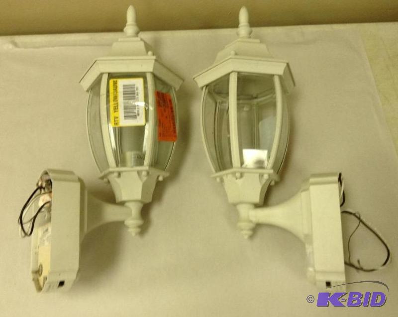Carriage Style Outdoor Lamps