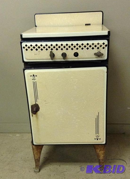 Vintage Enamel Gas Stove Oven