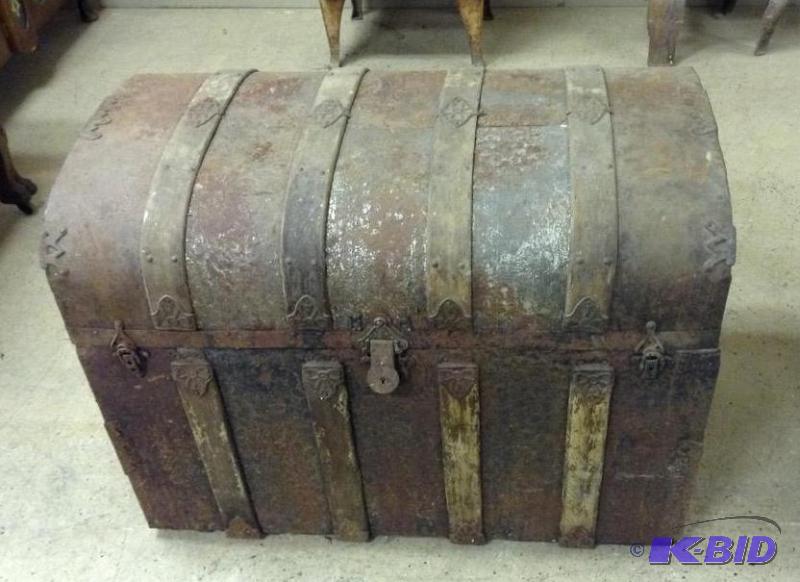 Vintage Steamer Trunk