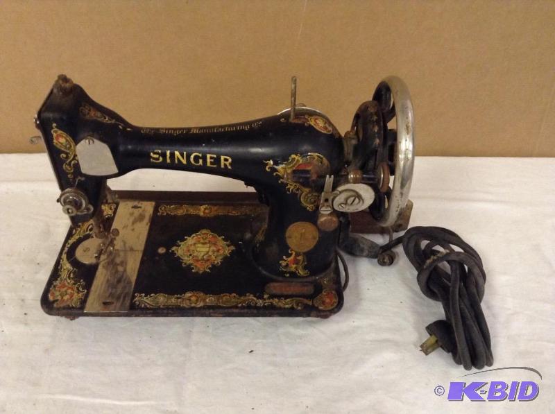 Vintage Singer Sewing Machine