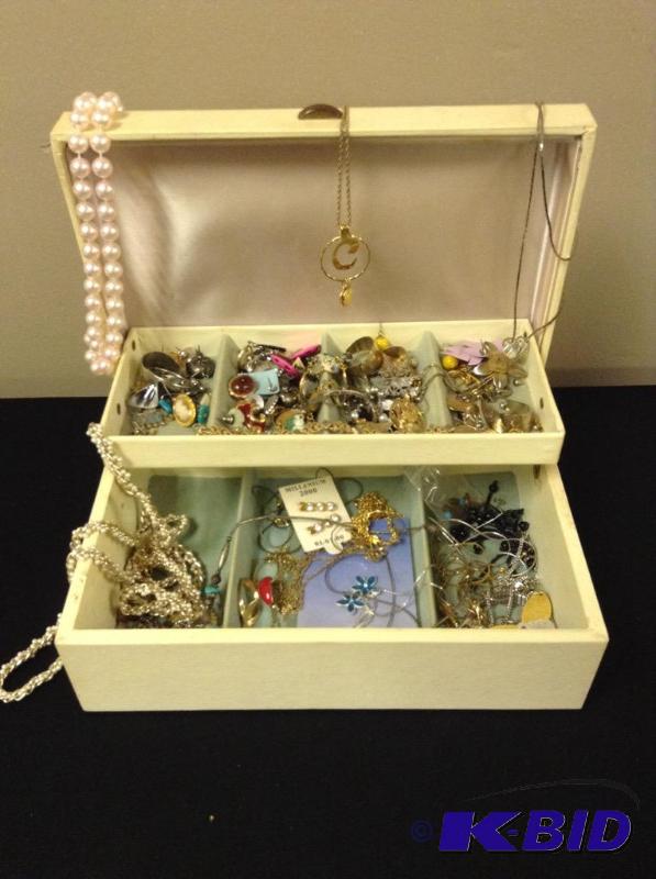 Vintage Jewelry Box with Fashion Jewelry