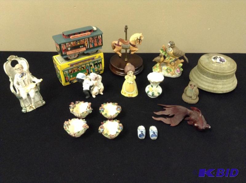 Collection Decorative Collectibles