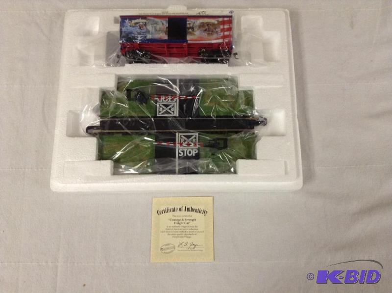 lot 127 image: Hawthorne Village Courage & Strength Freight Car Spirit of America Express Train Car - HO Scale