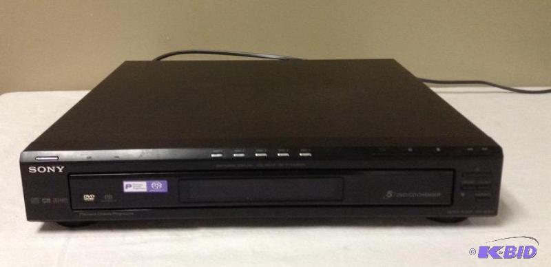 lot 36 image: Sony 5 DVDCD Changer DVP-NC80V