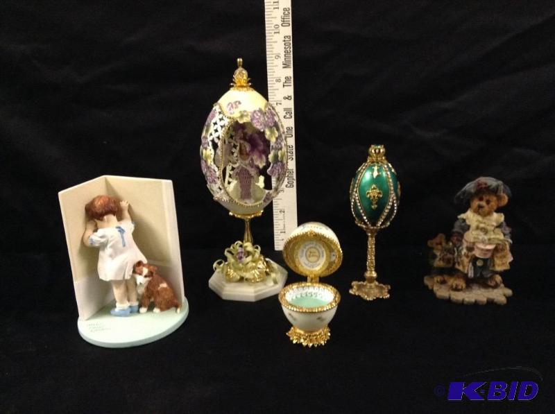 lot 48 image: Decorative Eggs, Bessie Gutmann & Boyds Bear