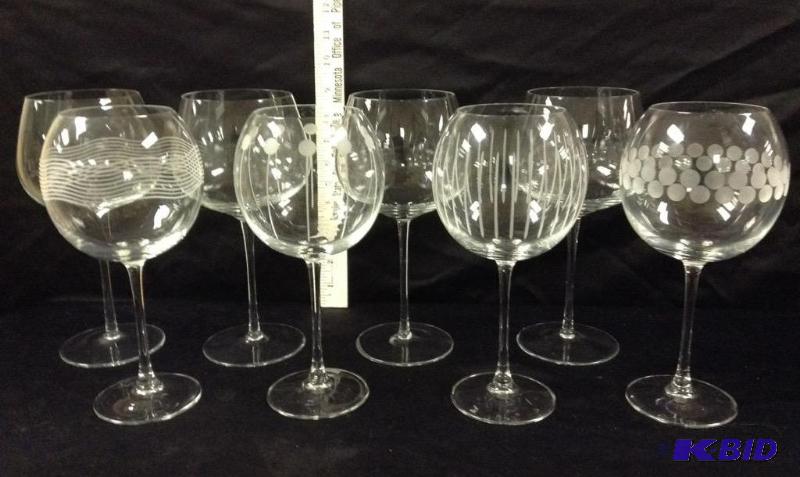 lot 67 image: Assortment Wine Glasses