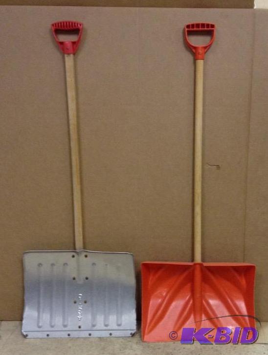 lot 93 image: 2 Snow Shovels