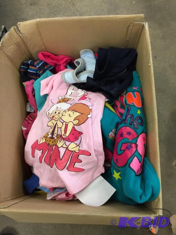 lot 32 image: Small box of infant and small clothing