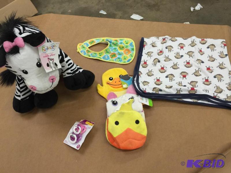 lot 9 image: Baby stuff (7)