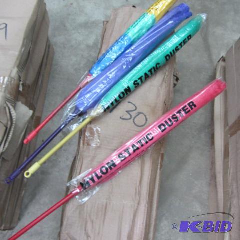 lot 130 image: Nylon Static Dusters