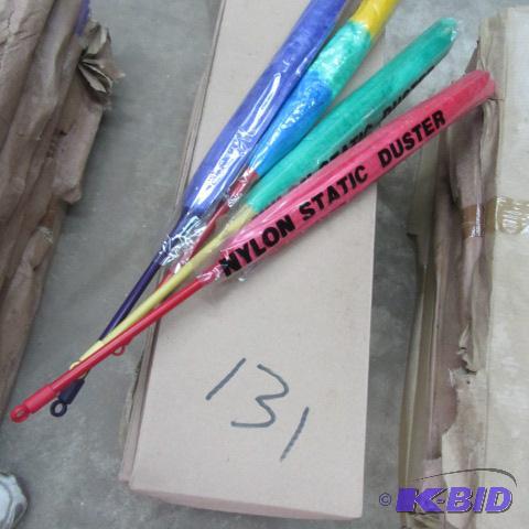 lot 131 image: Nylon Static Dusters