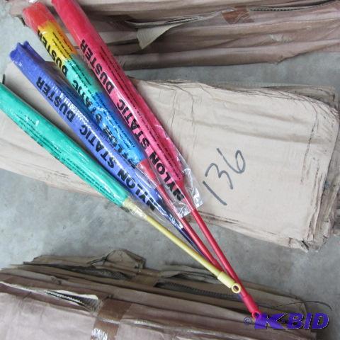 lot 136 image: Nylon Static Dusters
