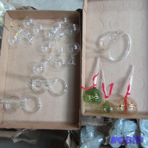 lot 143 image: Hand Blown Glass Vases