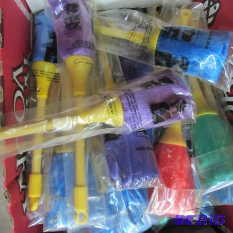 lot 145 image: Keyboard Static Dusters