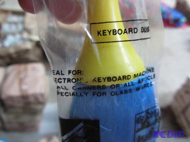 lot 148 image: Keyboard Static Dusters