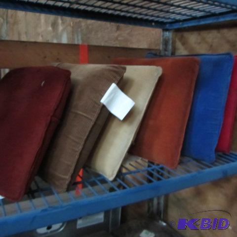 lot 169 image: Throw Pillows