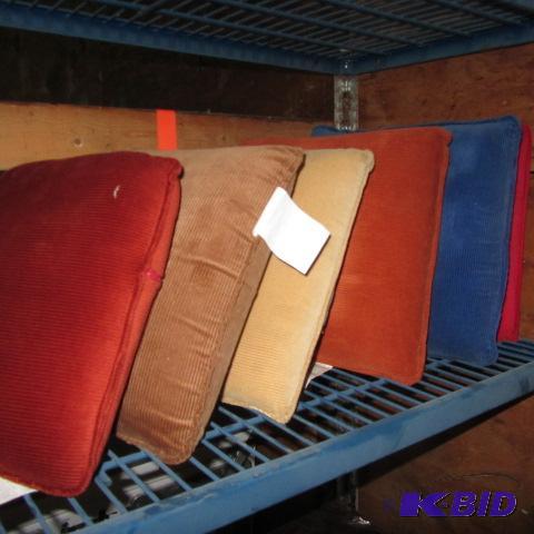 lot 170 image: Throw Pillows