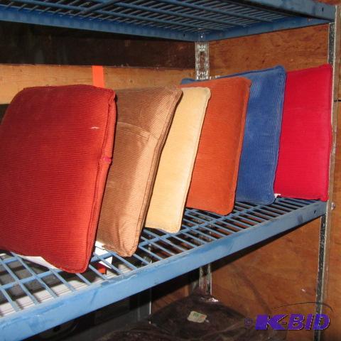 lot 172 image: Throw Pillows