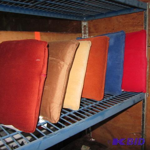 lot 179 image: Throw Pillows