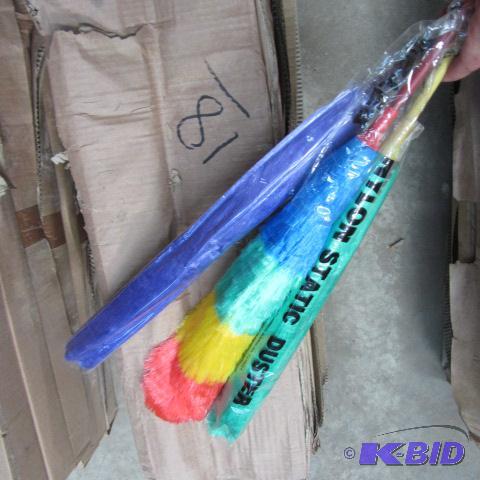 lot 18 image: Nylon Static Dusters
