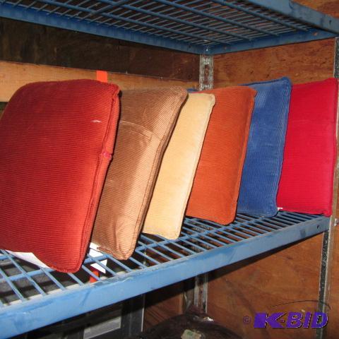 lot 184 image: Throw Pillows