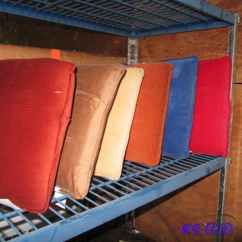 lot 185 image: Throw Pillows
