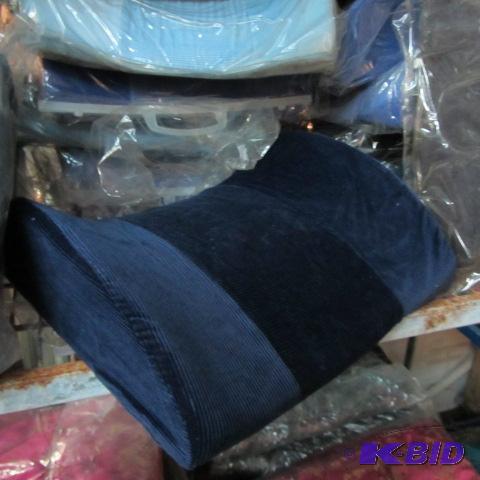 lot 187 image: Back Support Pillows