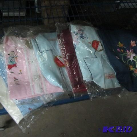 lot 520 image: Night Shirts & Robes